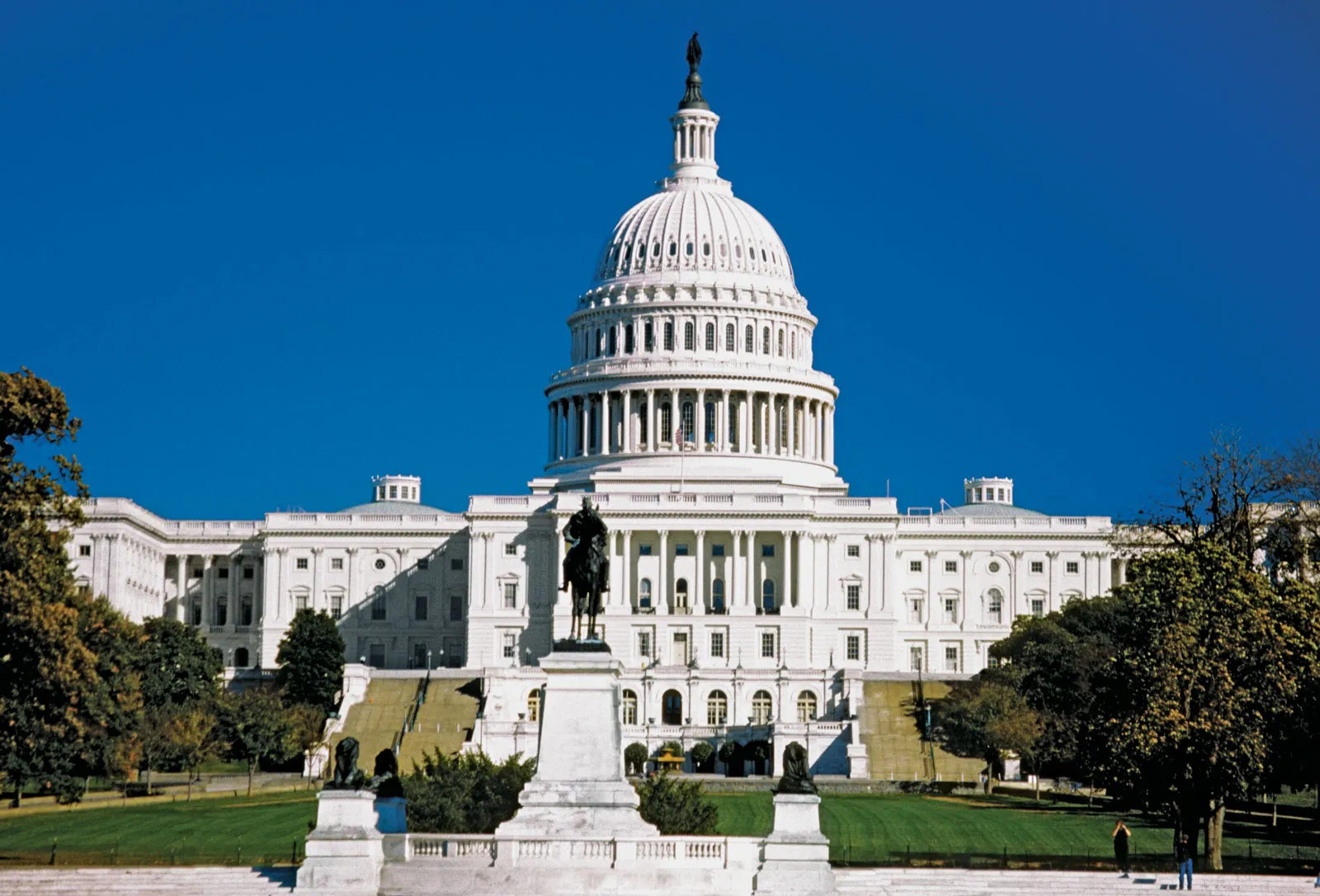 US-Capitol-place-meeting-Congress-Washington-DC