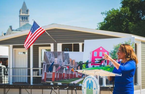 the-innovative-housing-showcase-opening-remarks-and-tour-with-acting-secretary-todman_53768953217_o
